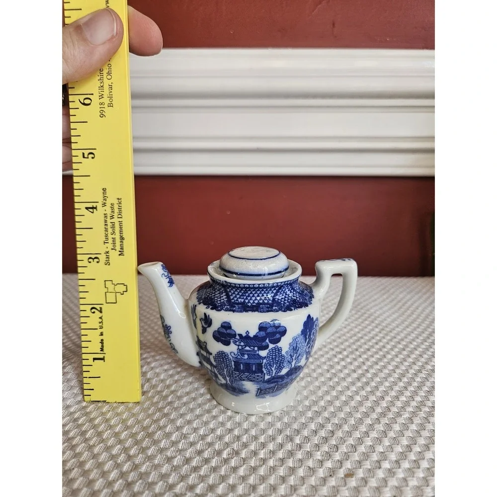 Vintage Blue Willow Miniature Toy Teapot Occupied Japan Child Tea Set Piece